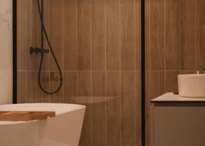 Apartment Mountain Whisper *